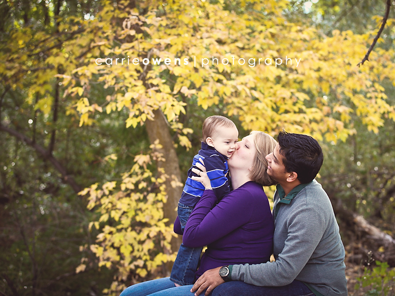 salt lake city utah family photographer Carrie Owens captures a family of three in the park