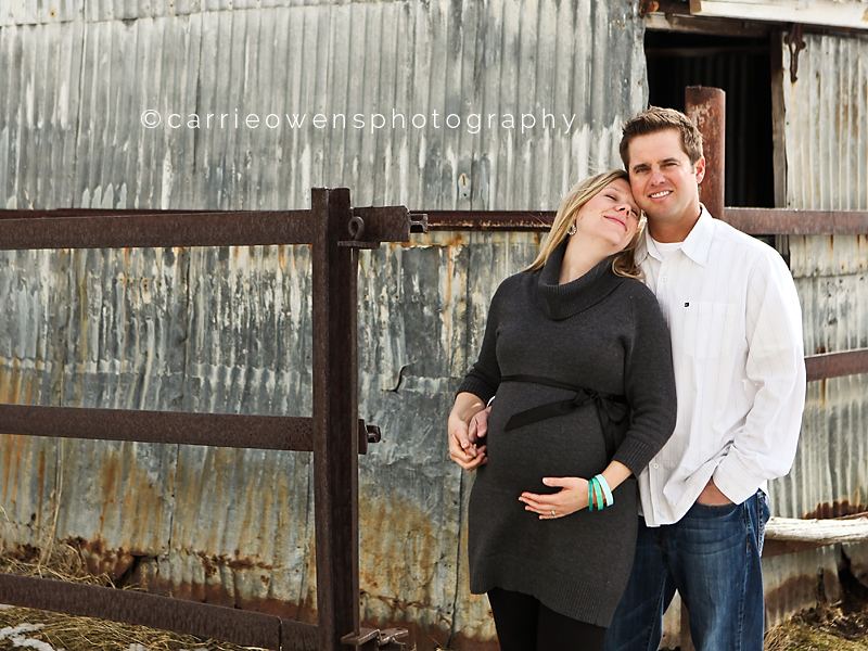 salt lake city utah maternity photography |carrie owens photography | couple by metal barn