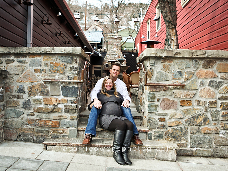 salt-lake-city-utah-maternity-photographer-couple-in-Park-City-on-steps