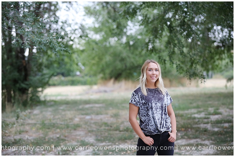 Salt Lake City Utah high school senior photographer Carrie Owens photographs seniors at a park