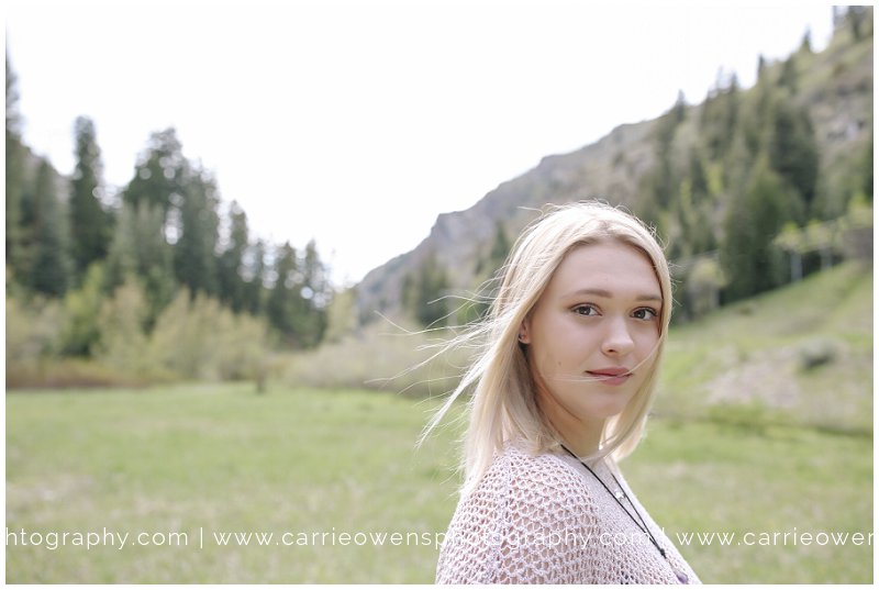 Salt Lake City Utah high school senior photographer Carrie Owens photographs blonde senior in the canyon